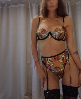 Carla - Photo 26