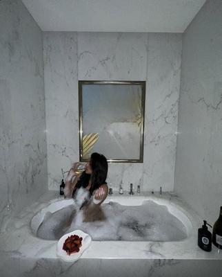 Mia - Photo 8
