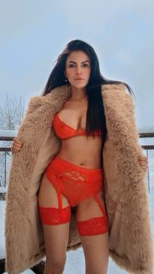 Natalie - Photo 10